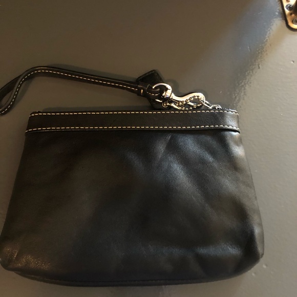 Coach Wristlet - Picture 3 of 4